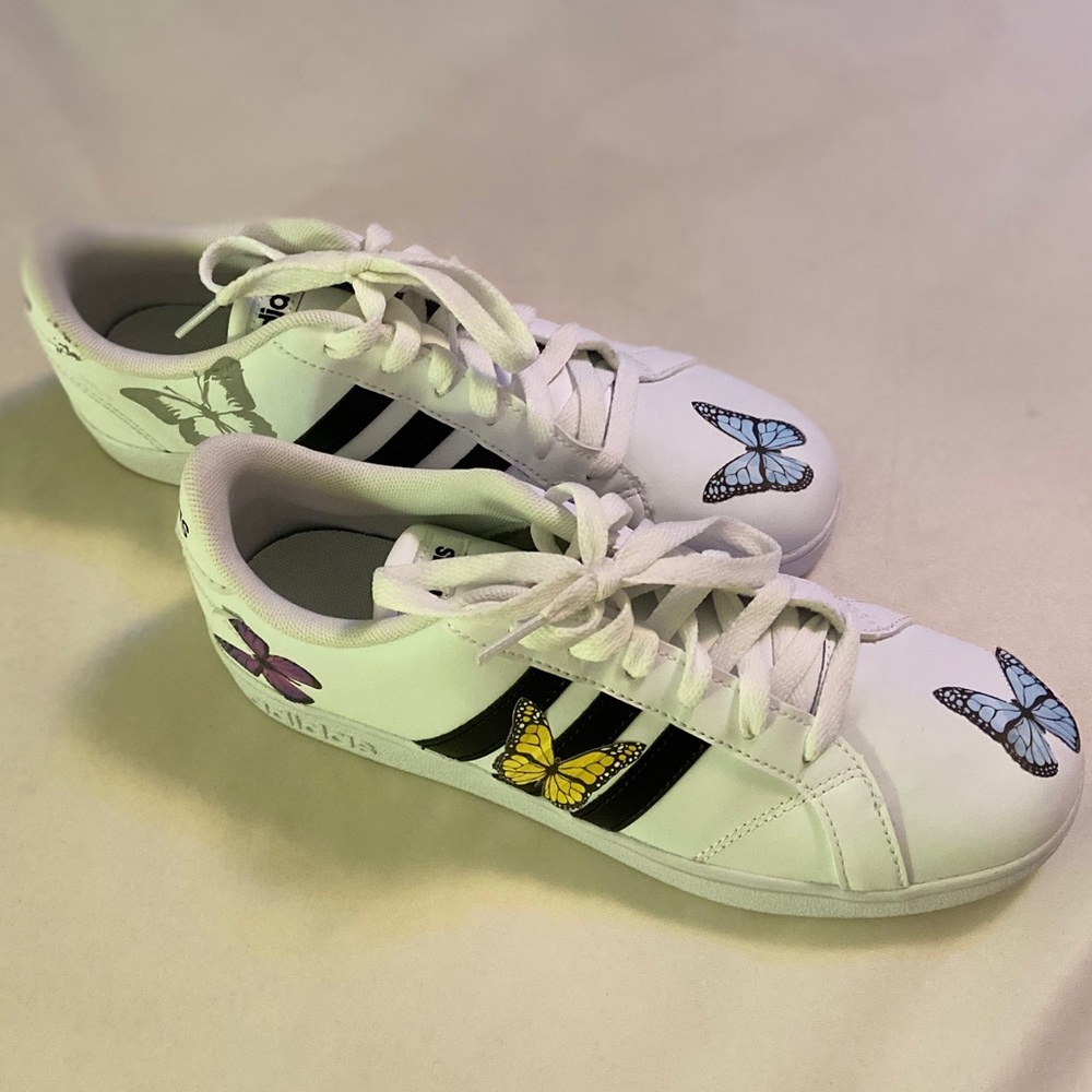 Customized Butterfly Adidas🦋